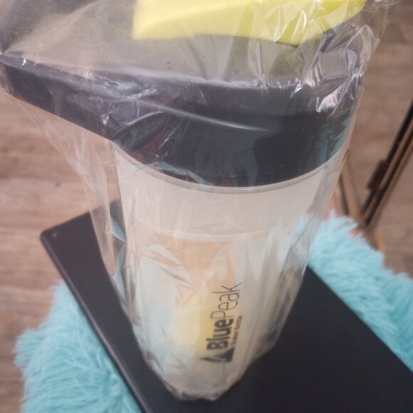 Blue Peak shaker bottle 20oz yellow/black New Sealed! - Picture 4 of 6